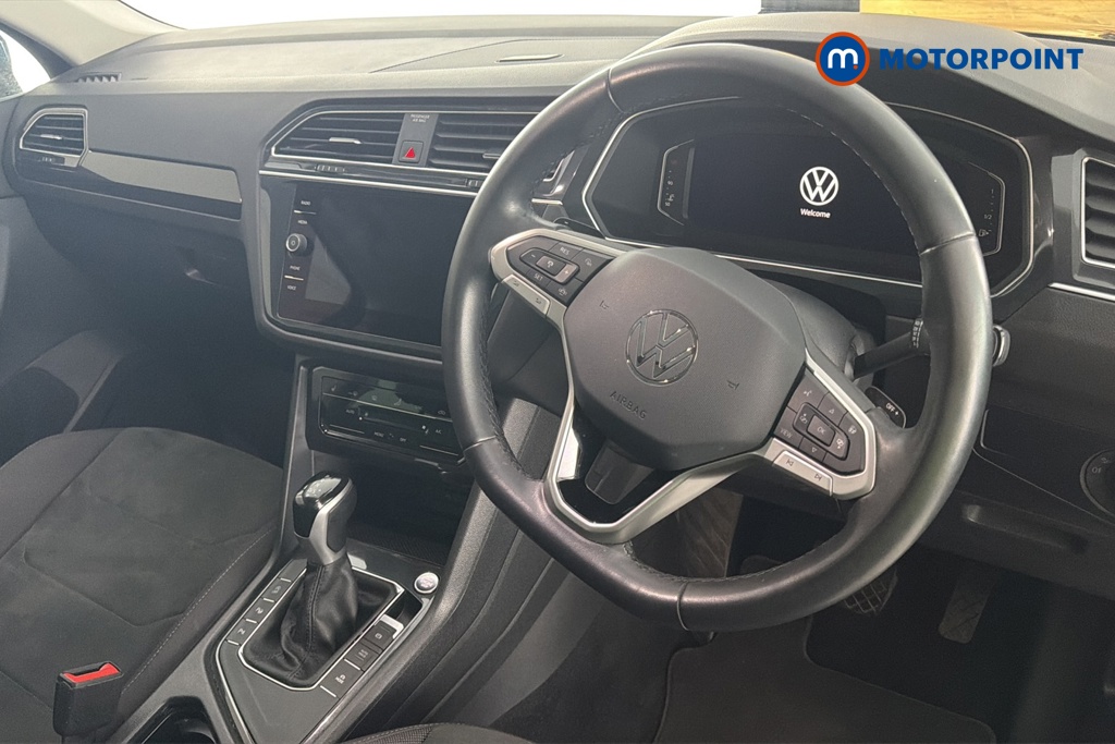 Volkswagen Tiguan Elegance Automatic Petrol SUV - Stock Number (1672407) - 1st supplementary image