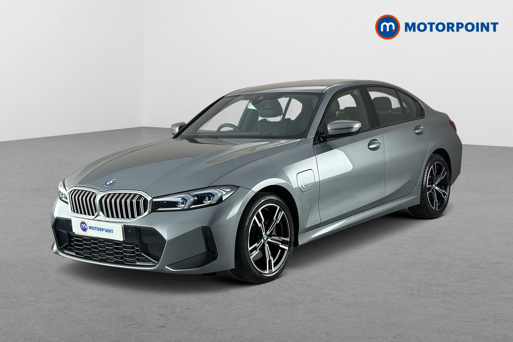 BMW 3 Series M Sport Automatic Petrol Plug-In Hybrid Saloon - Stock Number (1676665) - Passenger side front corner