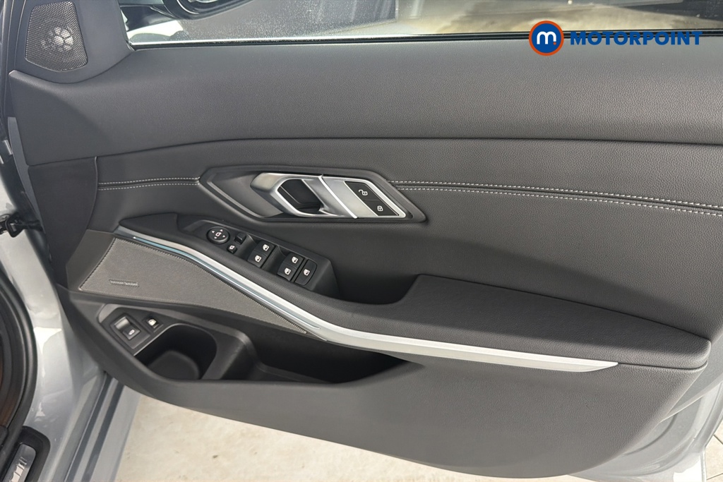 BMW 3 Series M Sport Automatic Petrol Plug-In Hybrid Saloon - Stock Number (1676665) - 18th supplementary image