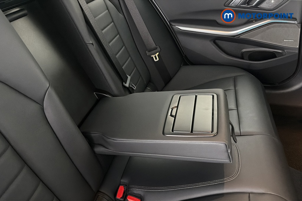 BMW 3 Series M Sport Automatic Petrol Plug-In Hybrid Saloon - Stock Number (1676665) - 26th supplementary image