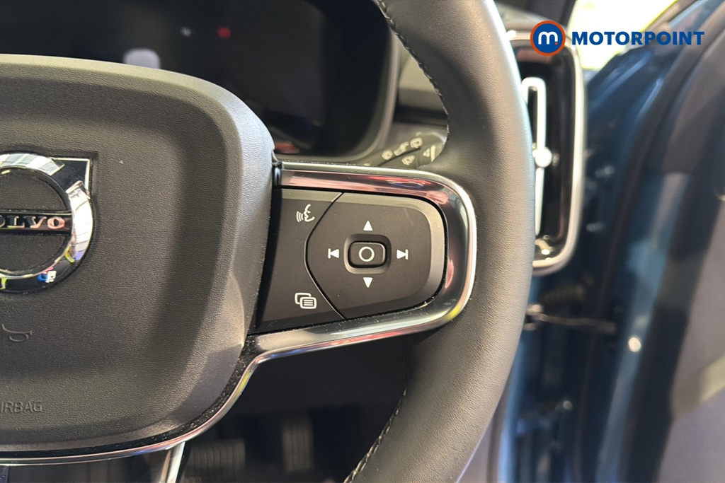 Volvo Xc40 Plus Automatic Petrol SUV - Stock Number (1666404) - 3rd supplementary image
