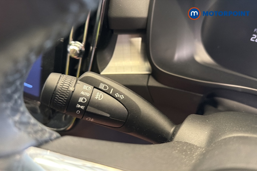 Volvo Xc40 Plus Automatic Petrol SUV - Stock Number (1666404) - 5th supplementary image