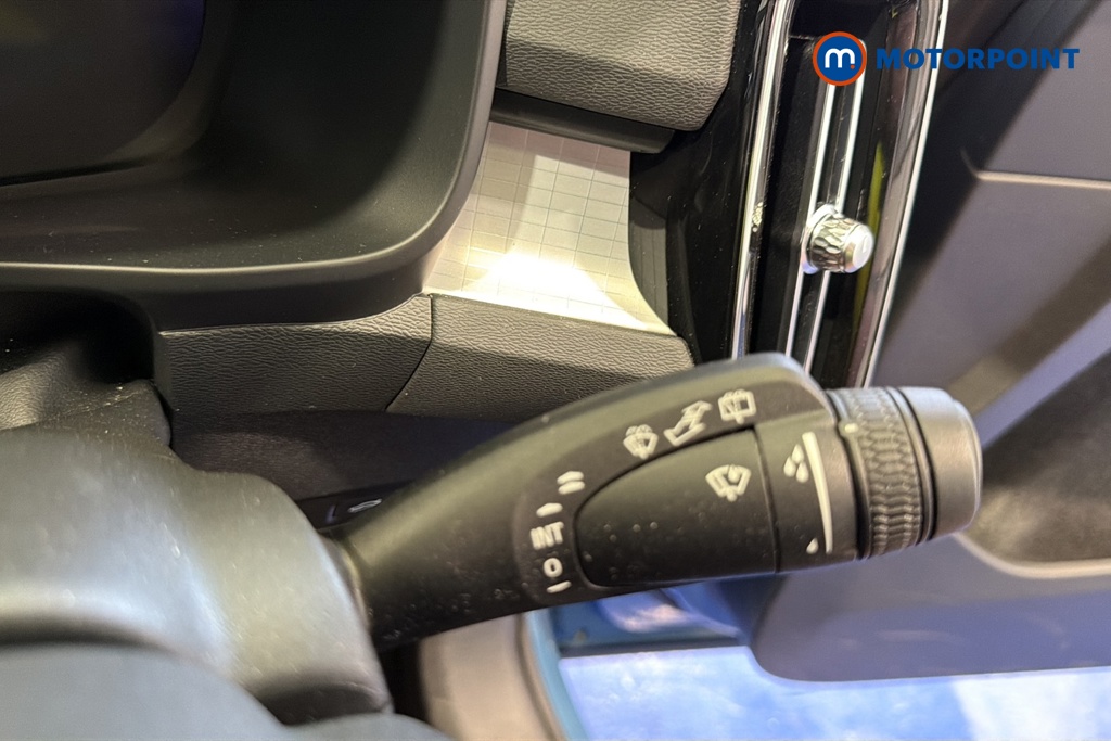 Volvo Xc40 Plus Automatic Petrol SUV - Stock Number (1666404) - 6th supplementary image