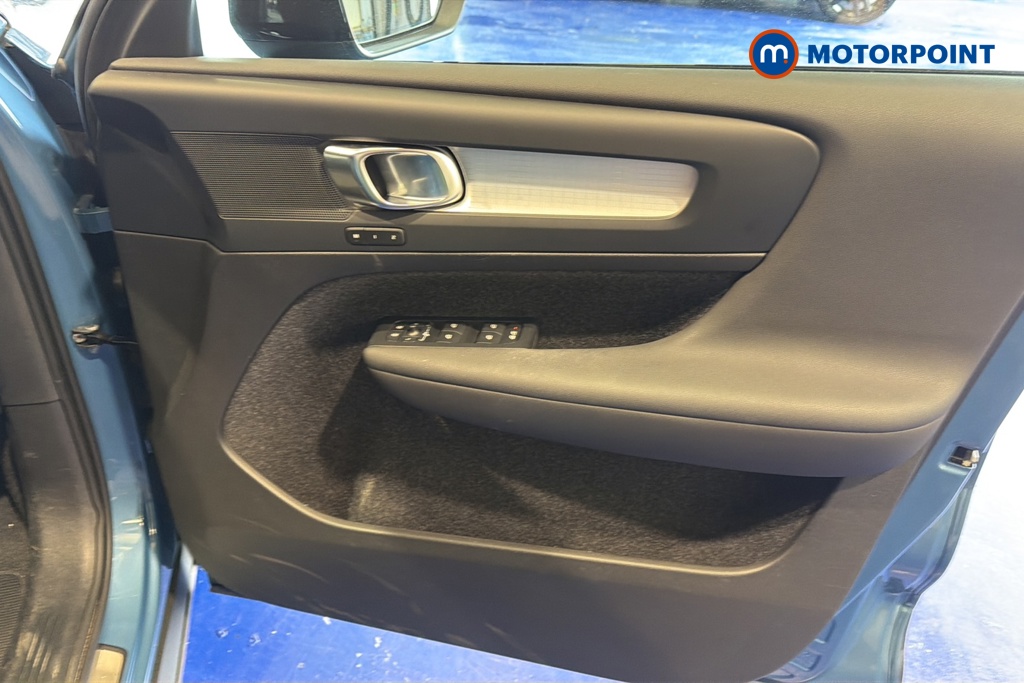 Volvo Xc40 Plus Automatic Petrol SUV - Stock Number (1666404) - 18th supplementary image