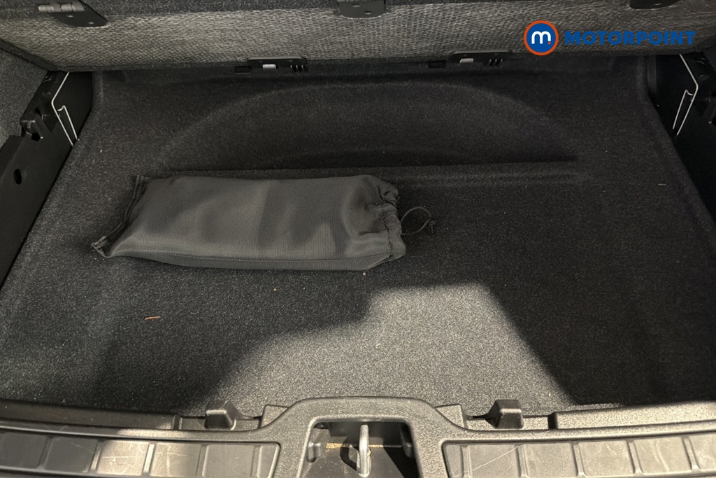 Volvo Xc40 Plus Automatic Petrol SUV - Stock Number (1666404) - 33rd supplementary image