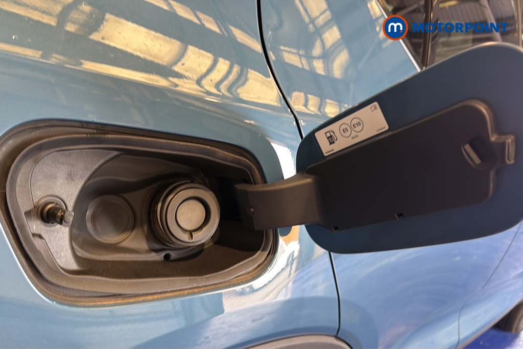 Volvo Xc40 Plus Automatic Petrol SUV - Stock Number (1666404) - 41st supplementary image