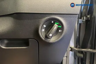 Skoda Karoq Sportline Edition Automatic Petrol SUV - Stock Number (1667520) - 11th supplementary image