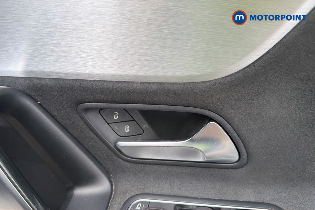 Mercedes-Benz A Class Exclusive Edition Automatic Diesel Hatchback - Stock Number (1639298) - 4th supplementary image