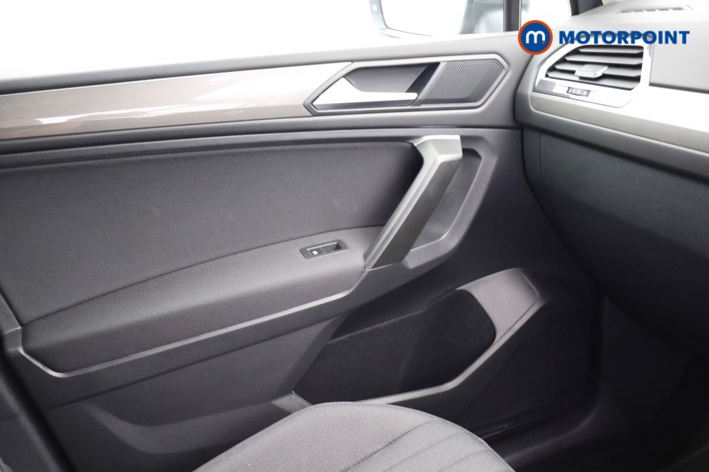 Volkswagen Tiguan Allspace Life Manual Petrol SUV - Stock Number (1659572) - 12th supplementary image