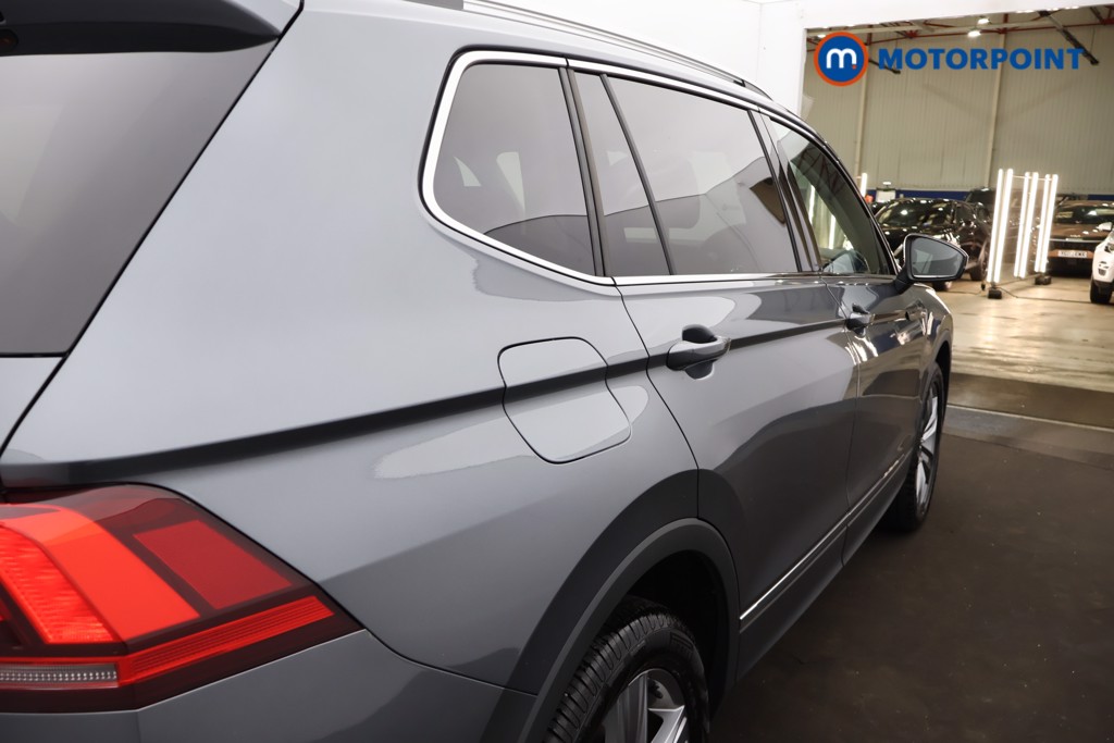 Volkswagen Tiguan Allspace Life Manual Petrol SUV - Stock Number (1659572) - 31st supplementary image