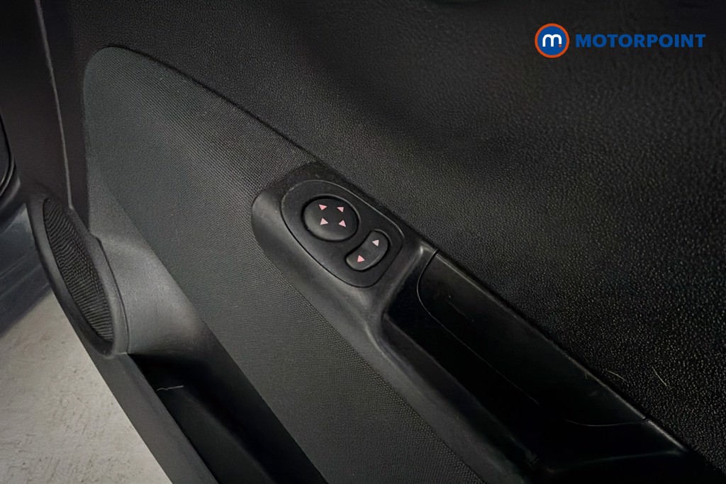 Fiat 500 Lounge Manual Petrol Hatchback - Stock Number (1665368) - 20th supplementary image