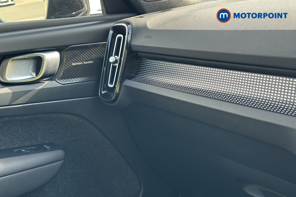 Volvo Xc40 Ultimate Automatic Petrol SUV - Stock Number (1666485) - 993rd supplementary image