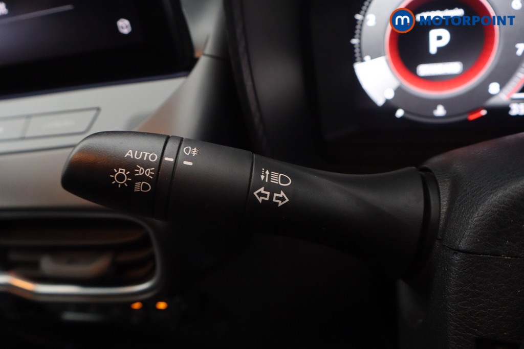 Nissan Juke N-Connecta Automatic Petrol SUV - Stock Number (1667446) - 6th supplementary image