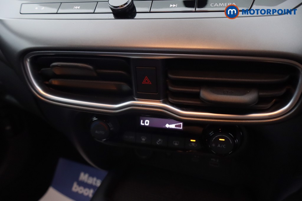 Nissan Juke N-Connecta Automatic Petrol SUV - Stock Number (1667446) - 11th supplementary image