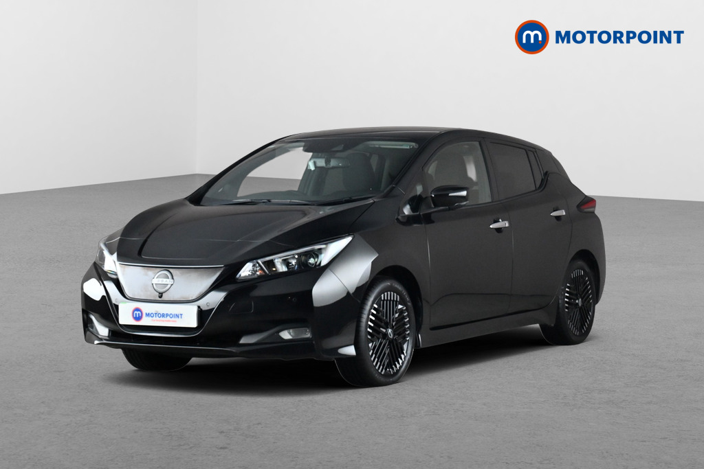 Nissan Leaf N-Connecta Automatic Electric Hatchback - Stock Number (1668060) - Passenger side front corner