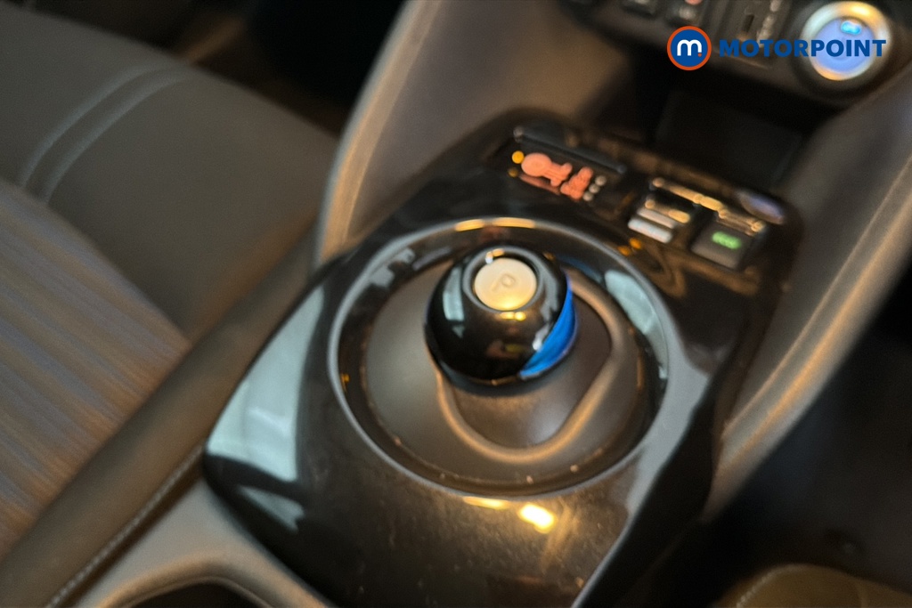 Nissan Leaf N-Connecta Automatic Electric Hatchback - Stock Number (1668060) - 15th supplementary image