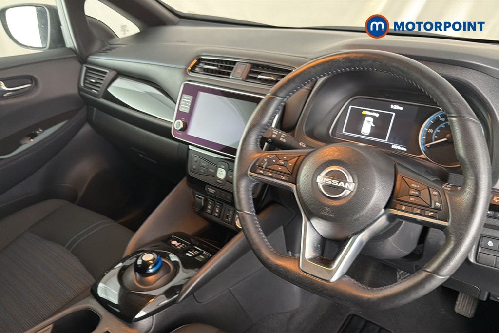 Nissan Leaf N-Connecta Automatic Electric Hatchback - Stock Number (1668060) - 1st supplementary image