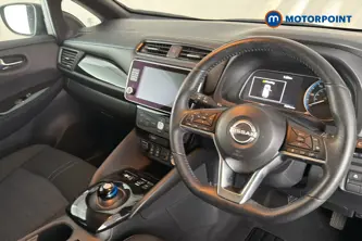 Nissan Leaf N-Connecta Automatic Electric Hatchback - Stock Number (1668060) - 1st supplementary image