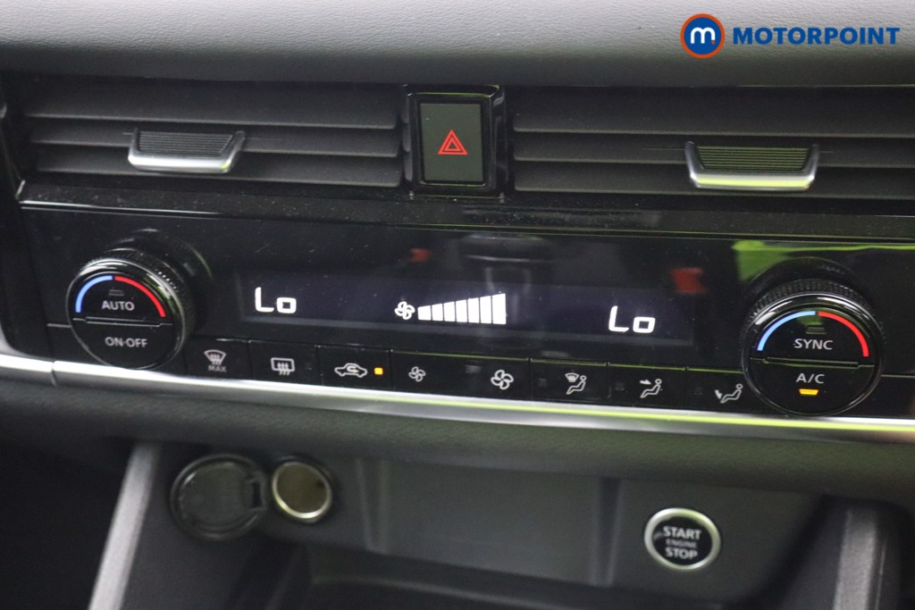 Nissan Qashqai Acenta Premium Manual Petrol SUV - Stock Number (1669126) - 7th supplementary image