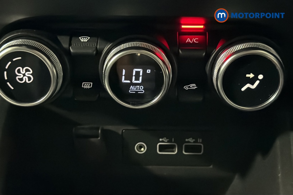 Renault Clio Evolution Manual Petrol Hatchback - Stock Number (1669808) - 996th supplementary image