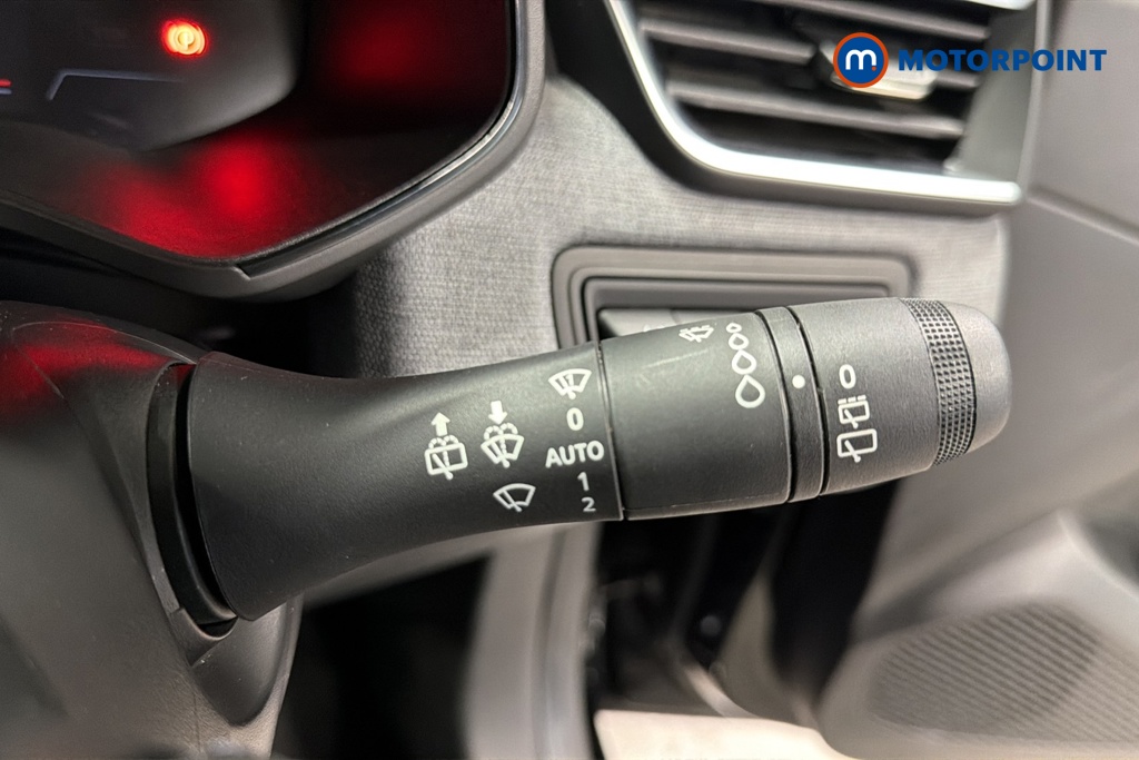 Renault Clio Evolution Manual Petrol Hatchback - Stock Number (1669808) - 6th supplementary image