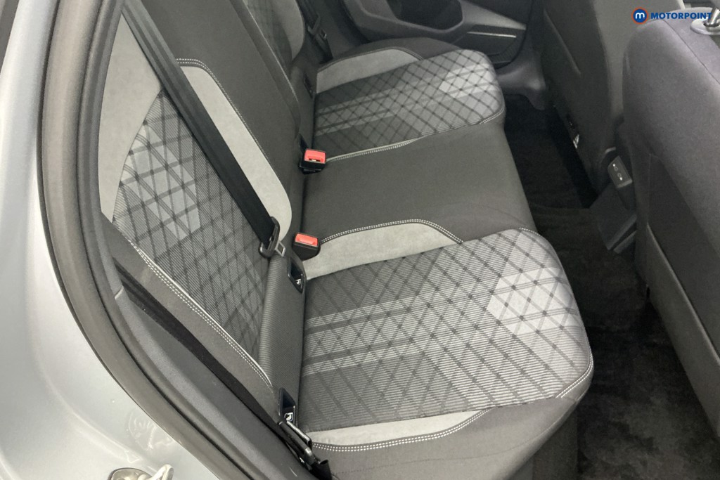 Volkswagen Polo R-Line Manual Petrol Hatchback - Stock Number (1670171) - 4th supplementary image