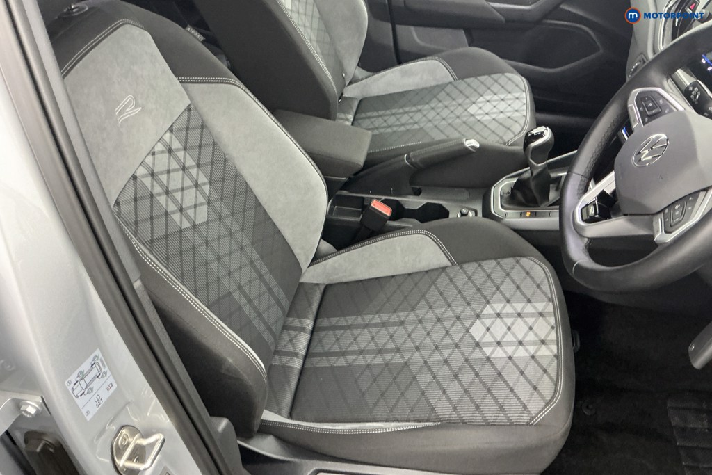 Volkswagen Polo R-Line Manual Petrol Hatchback - Stock Number (1670171) - 5th supplementary image