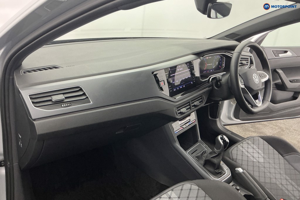 Volkswagen Polo R-Line Manual Petrol Hatchback - Stock Number (1670171) - 9th supplementary image