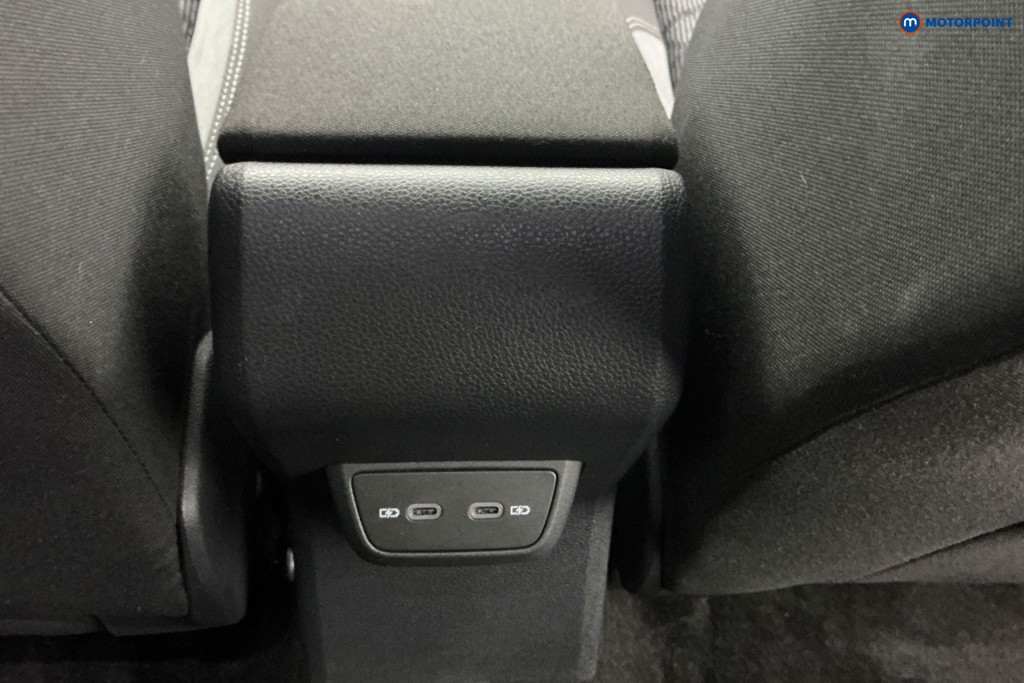 Volkswagen Polo R-Line Manual Petrol Hatchback - Stock Number (1670171) - 10th supplementary image