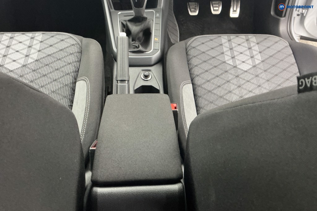 Volkswagen Polo R-Line Manual Petrol Hatchback - Stock Number (1670171) - 11th supplementary image