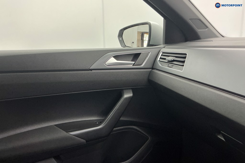 Volkswagen Polo R-Line Manual Petrol Hatchback - Stock Number (1670171) - 19th supplementary image