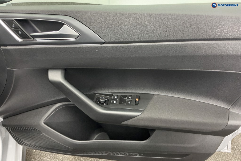 Volkswagen Polo R-Line Manual Petrol Hatchback - Stock Number (1670171) - 25th supplementary image