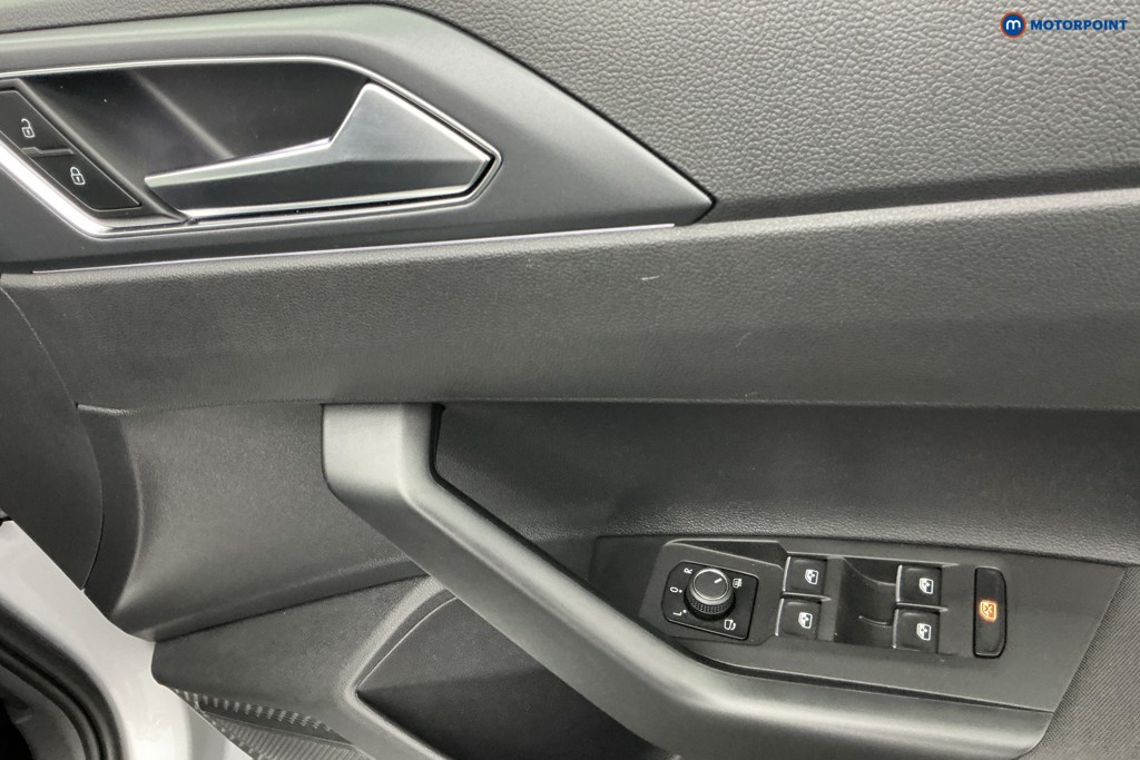Volkswagen Polo R-Line Manual Petrol Hatchback - Stock Number (1670171) - 26th supplementary image