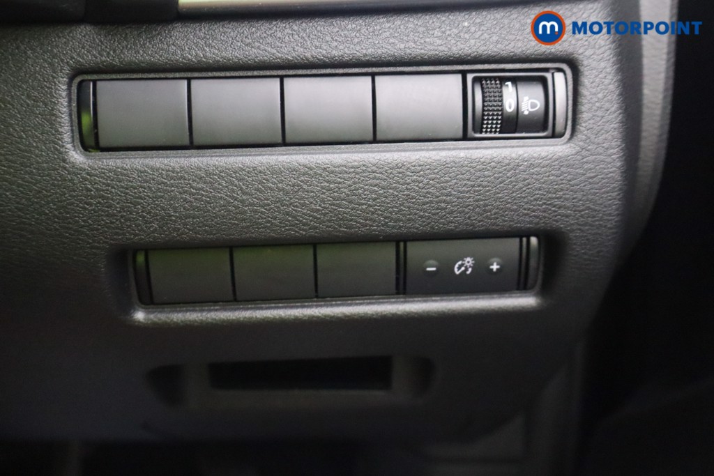 Nissan X-Trail Acenta Premium Automatic Petrol-Electric Hybrid SUV - Stock Number (1672133) - 13th supplementary image
