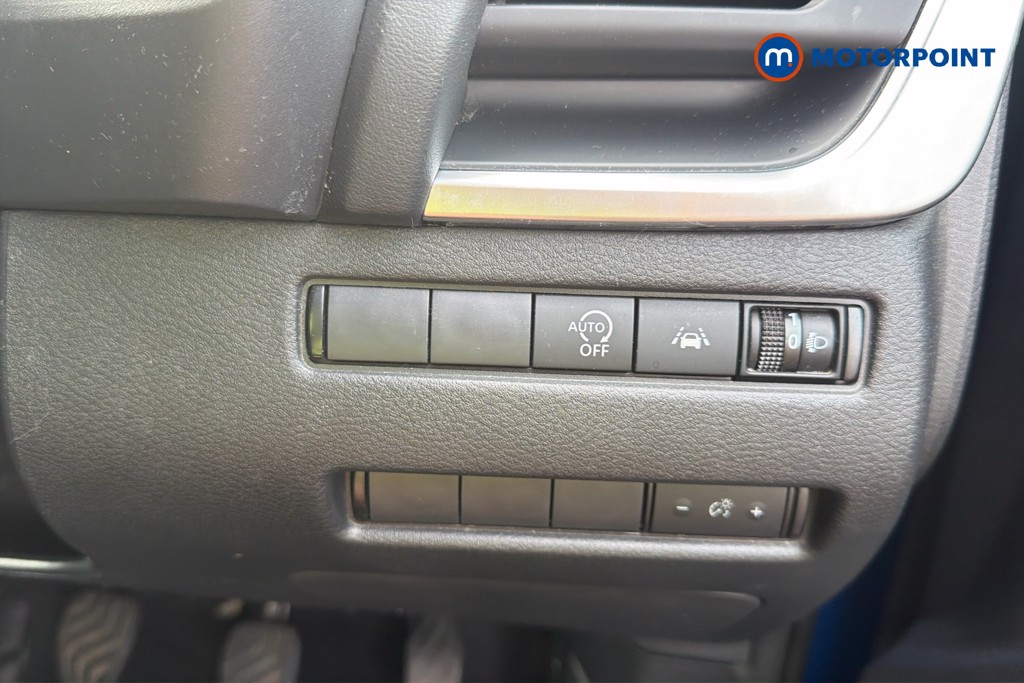 Nissan Qashqai Acenta Premium Manual Petrol SUV - Stock Number (1672287) - 16th supplementary image