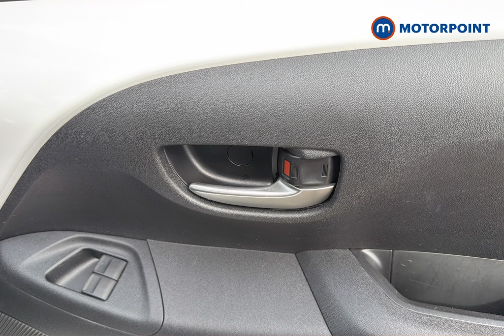 Toyota Aygo X-Play Manual Petrol Hatchback - Stock Number (1672348) - 2nd supplementary image