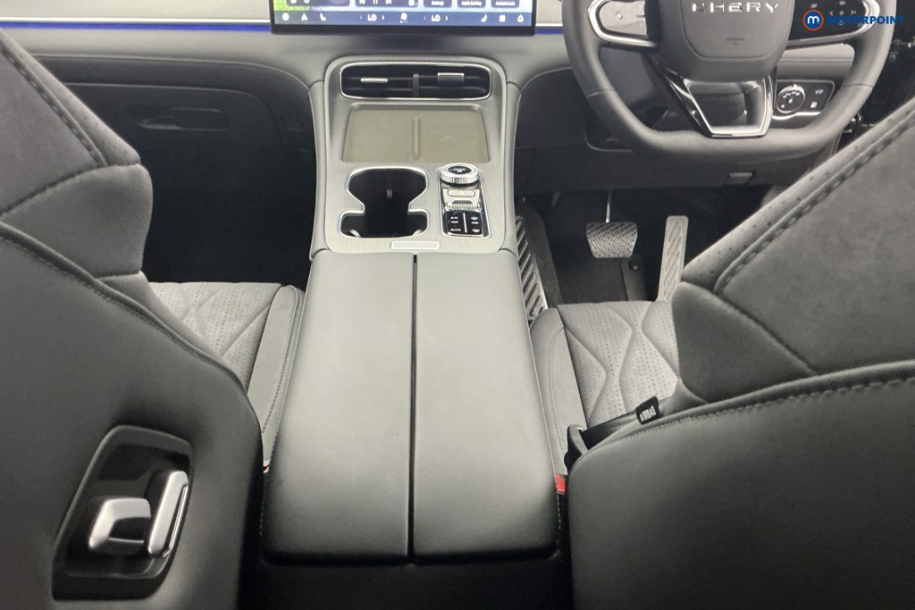 Chery Tiggo 8 Summit Automatic Petrol Plug-In Hybrid SUV - Stock Number (1672681) - 11th supplementary image