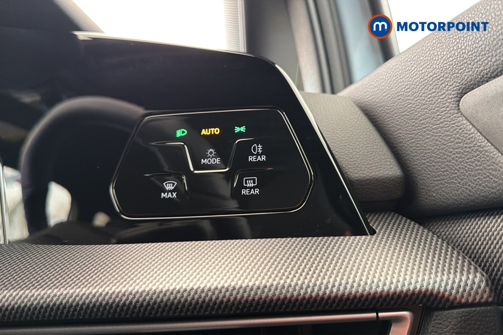 Volkswagen Golf R-Line Automatic Petrol Hatchback - Stock Number (1673473) - 11th supplementary image