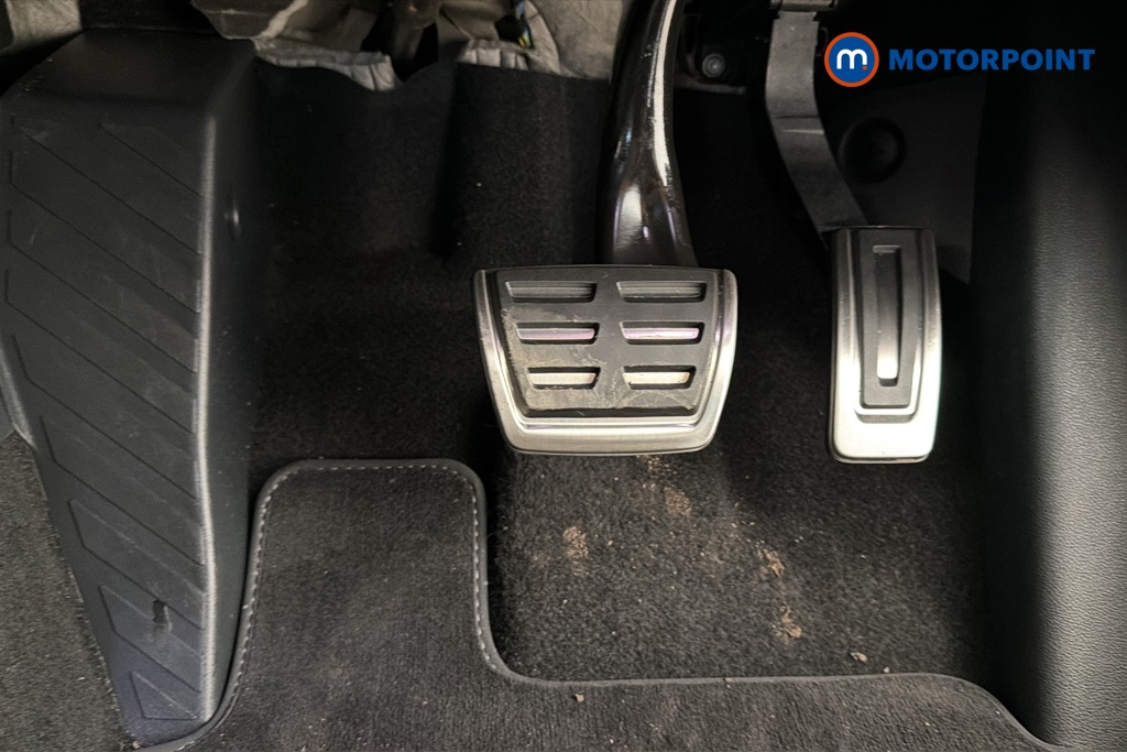 Volkswagen Golf R-Line Automatic Petrol Hatchback - Stock Number (1673473) - 24th supplementary image