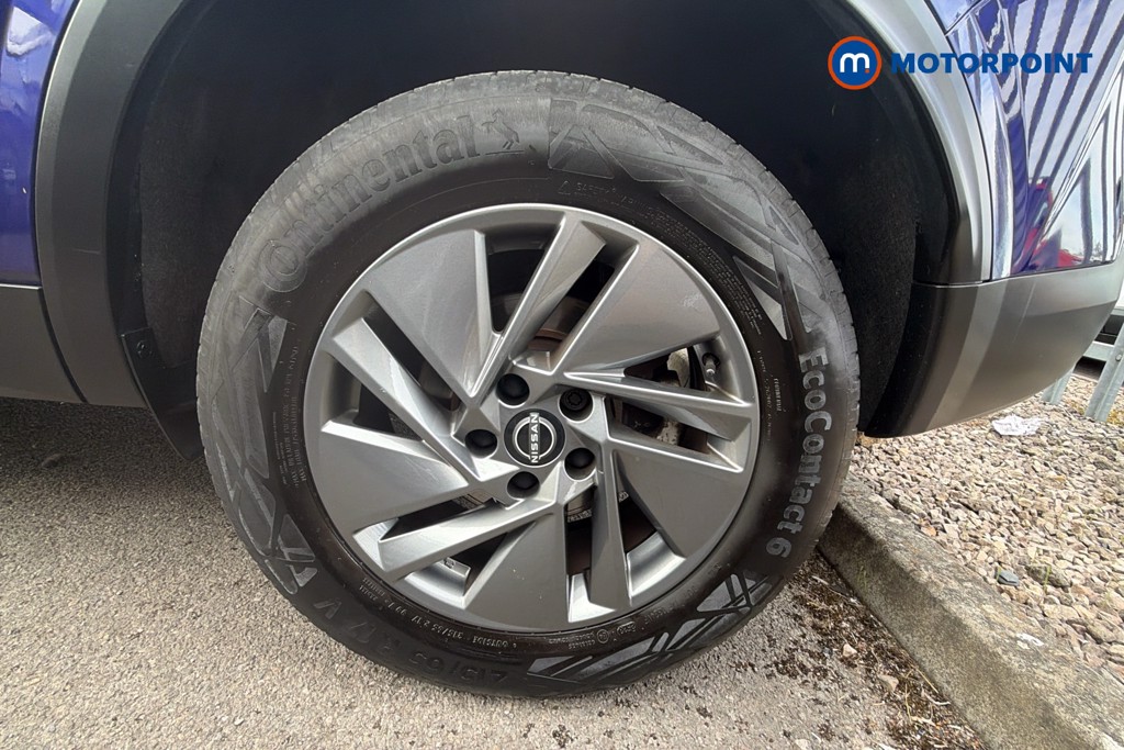 Nissan Qashqai Acenta Premium Automatic Petrol SUV - Stock Number (1673566) - 42nd supplementary image