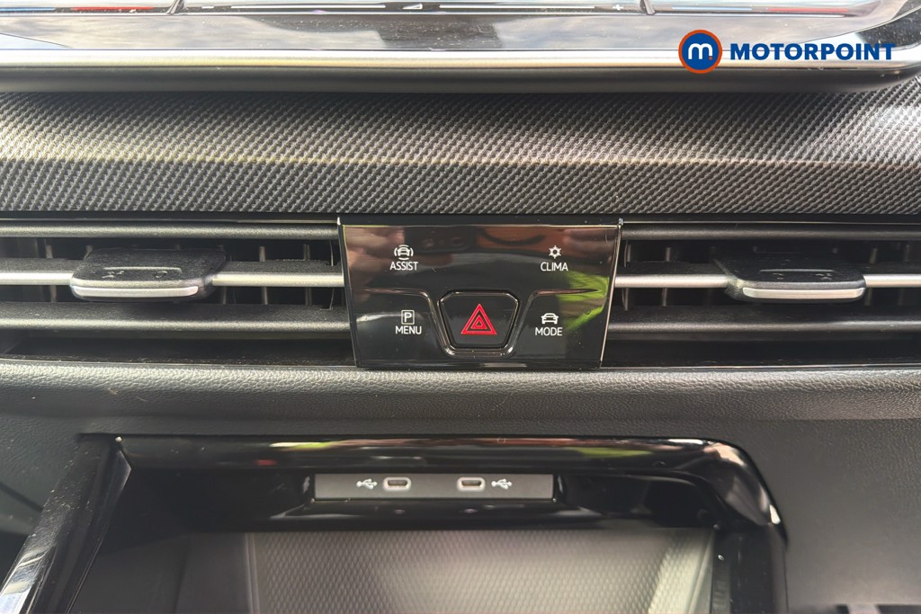 Volkswagen Golf Black Edition Manual Petrol Hatchback - Stock Number (1673580) - 14th supplementary image
