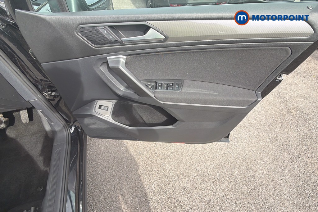 Volkswagen Tiguan Allspace Life Automatic Petrol SUV - Stock Number (1673787) - 3rd supplementary image