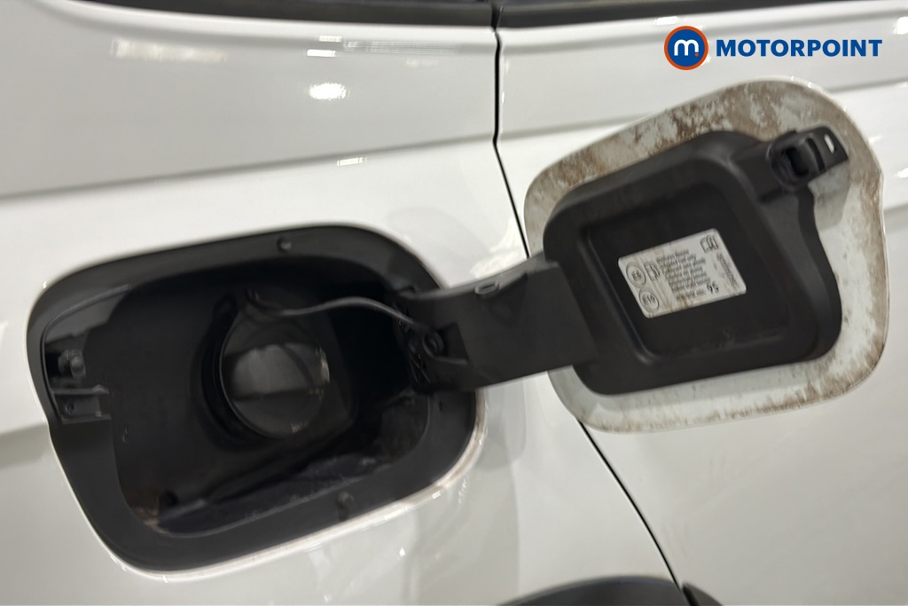 Volkswagen Taigo Life Manual Petrol SUV - Stock Number (1673790) - 41st supplementary image