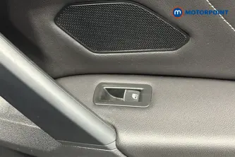 Volkswagen Tiguan R-Line Automatic Petrol SUV - Stock Number (1674339) - 993rd supplementary image