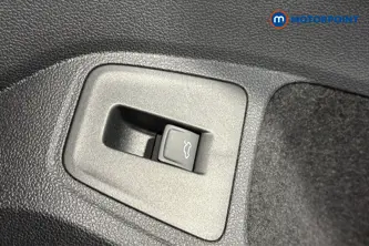 Volkswagen Tiguan R-Line Automatic Petrol SUV - Stock Number (1674339) - 995th supplementary image