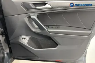 Volkswagen Tiguan R-Line Automatic Petrol SUV - Stock Number (1674339) - 18th supplementary image