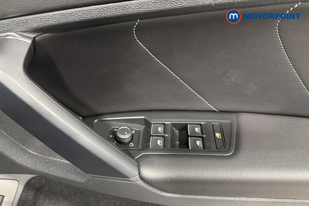 Volkswagen Tiguan R-Line Automatic Petrol SUV - Stock Number (1674339) - 19th supplementary image