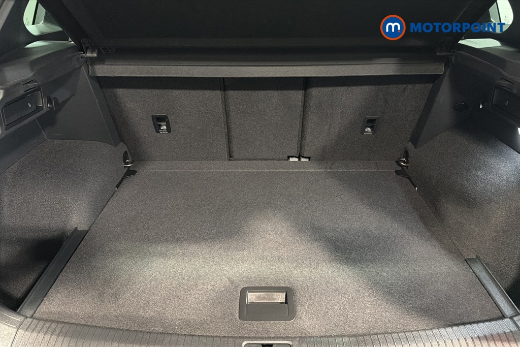 Volkswagen Tiguan R-Line Automatic Petrol SUV - Stock Number (1674339) - 30th supplementary image