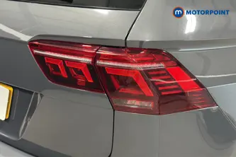 Volkswagen Tiguan R-Line Automatic Petrol SUV - Stock Number (1674339) - 36th supplementary image