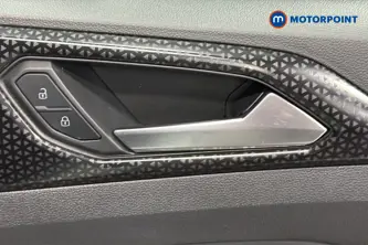 Volkswagen T-Cross SEL Manual Petrol SUV - Stock Number (1674344) - 994th supplementary image
